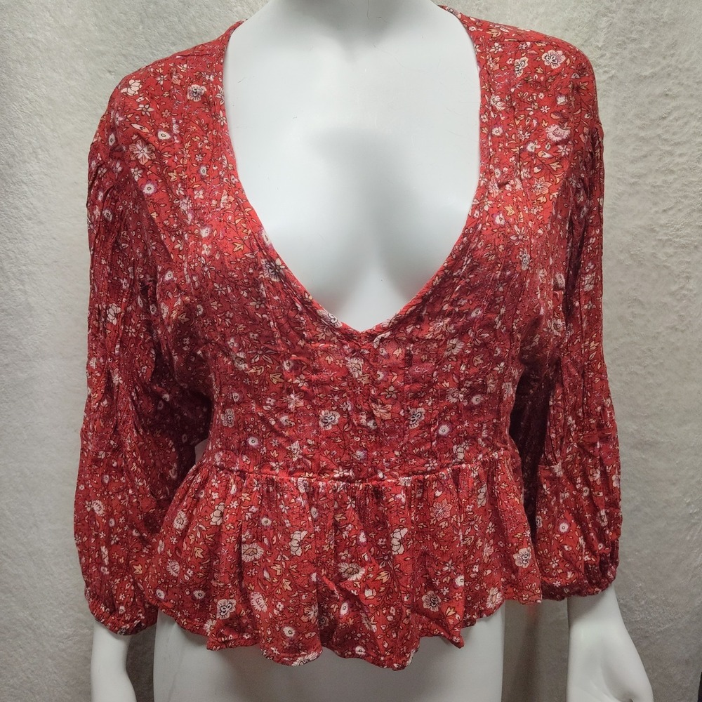American Eagle med red floral fairy garden festival Boho peplum top hippie crop